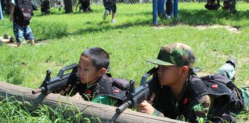 探索军事夏令营 114夏令营是否适合您的孩子？