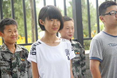 中合育才军事夏令营 以军事化训练锻造青少年的自觉品格